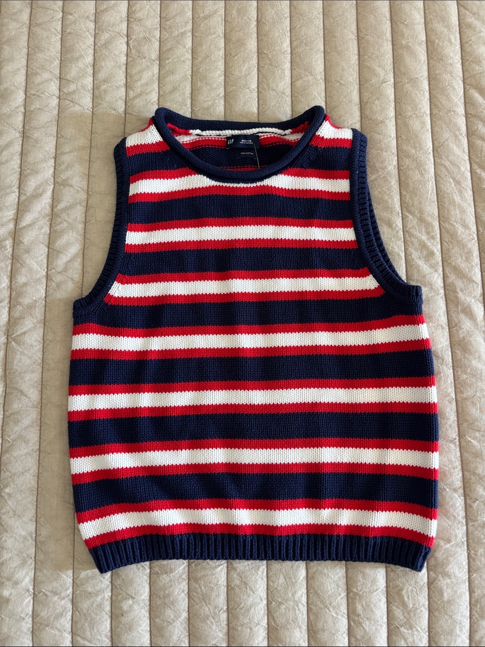 GAP sweater